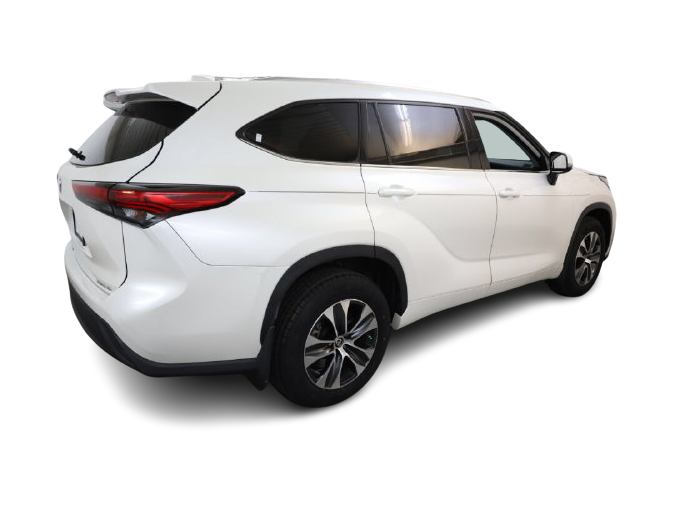 Thumbnail: 2021 Toyota Highlander - 22