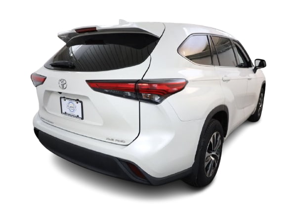 Thumbnail: 2021 Toyota Highlander - 21