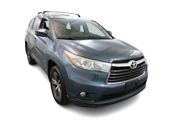 2016 Toyota Highlander XLE 26