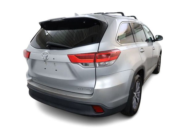 Thumbnail: 2018 Toyota Highlander - 22