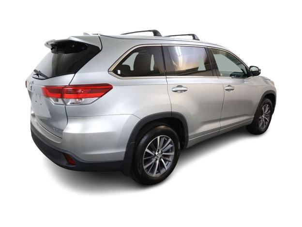 Thumbnail: 2018 Toyota Highlander - 23
