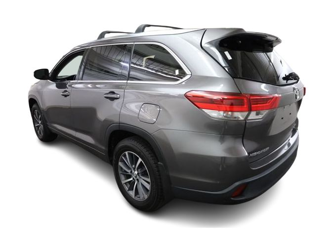 Thumbnail: 2017 Toyota Highlander - 4