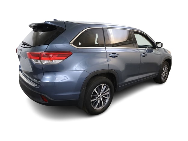 Thumbnail: 2018 Toyota Highlander - 23