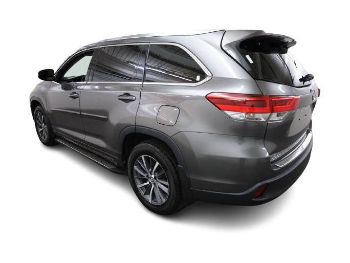 Thumbnail: 2018 Toyota Highlander - 4