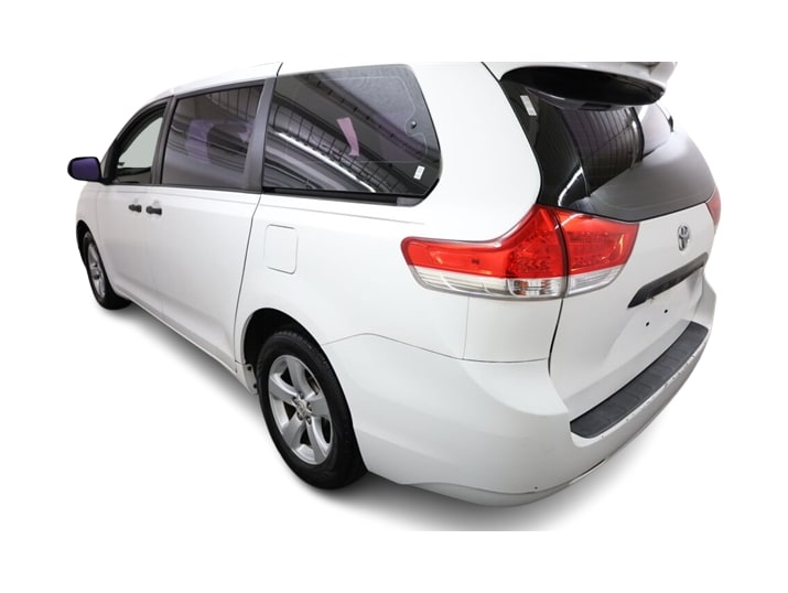 Thumbnail: 2011 Toyota Sienna - 4