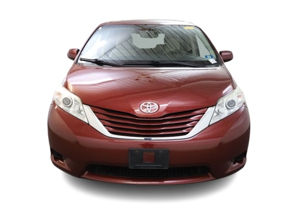 Thumbnail: 2015 Toyota Sienna - 6