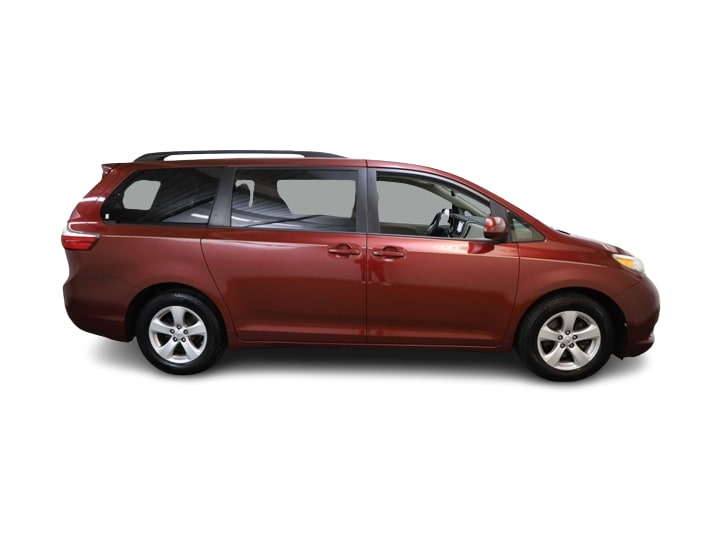 Thumbnail: 2015 Toyota Sienna - 24