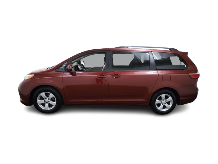 Thumbnail: 2015 Toyota Sienna - 20