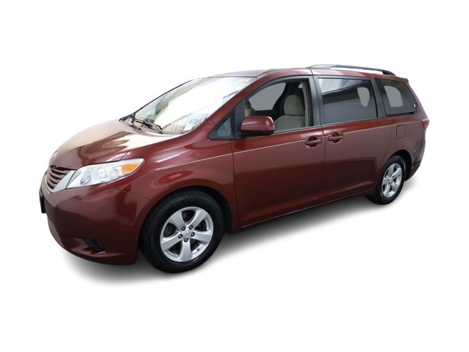 Thumbnail: 2015 Toyota Sienna - 3