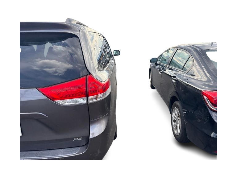 Thumbnail: 2011 Toyota Sienna - 15