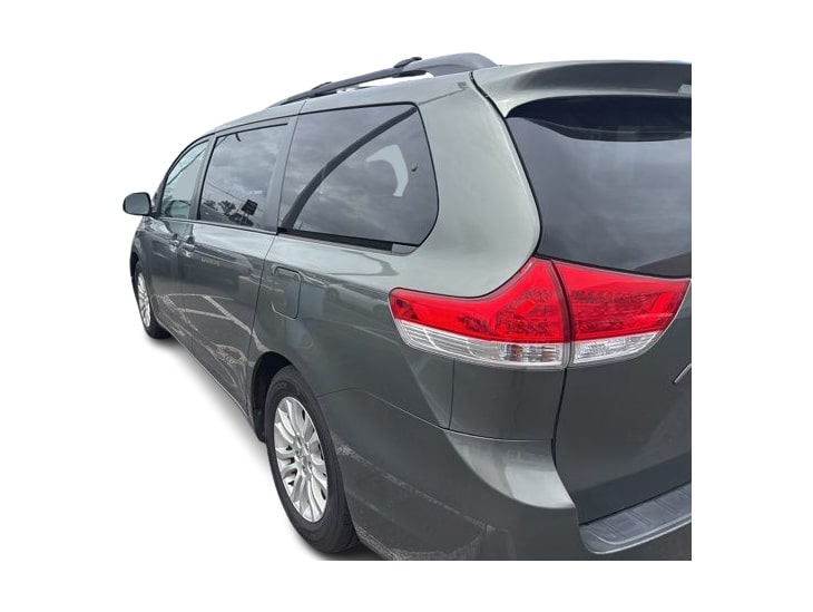 Thumbnail: 2012 Toyota Sienna - 13