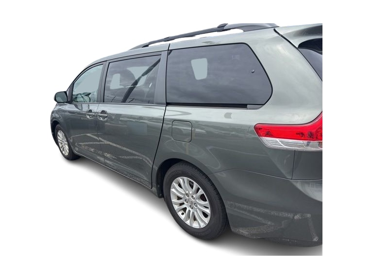 Thumbnail: 2012 Toyota Sienna - 2