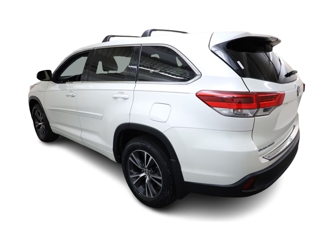 2017 Toyota Highlander LE 4