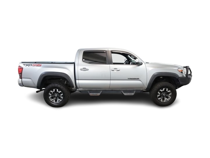 2018 Toyota Tacoma TRD Off-Road 24