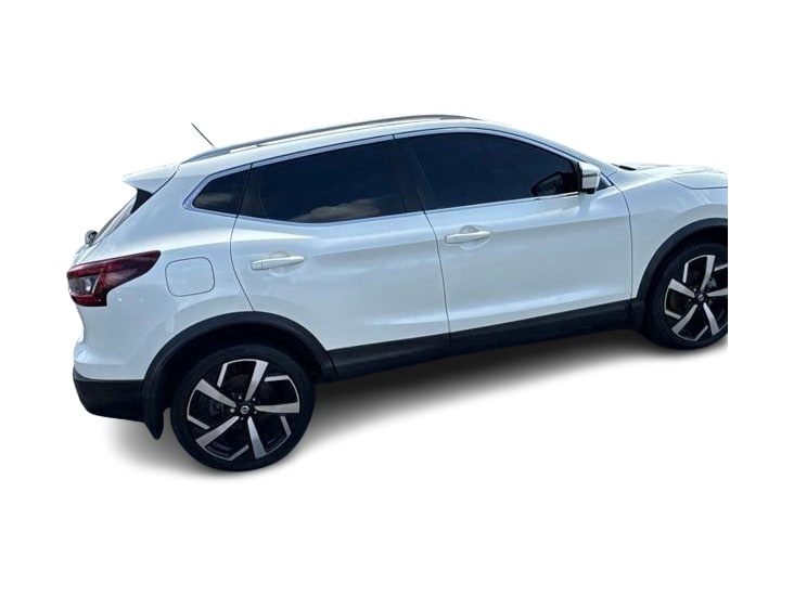 Thumbnail: 2021 Nissan Rogue Sport - 20