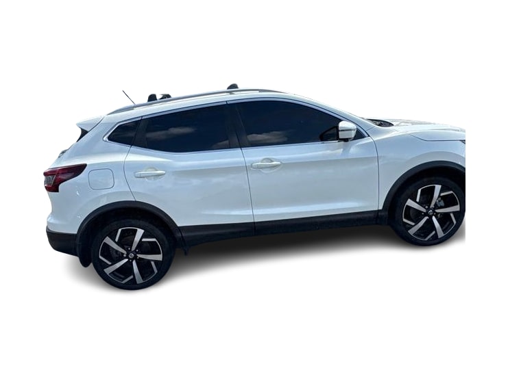 Thumbnail: 2021 Nissan Rogue Sport - 21