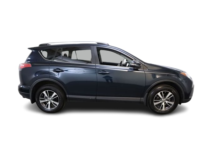 Thumbnail: 2018 Toyota RAV4 - 24