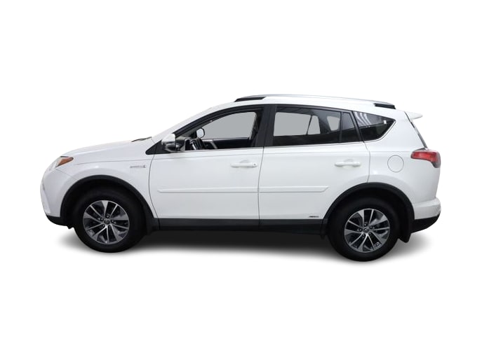 Thumbnail: 2017 Toyota RAV4 - 20
