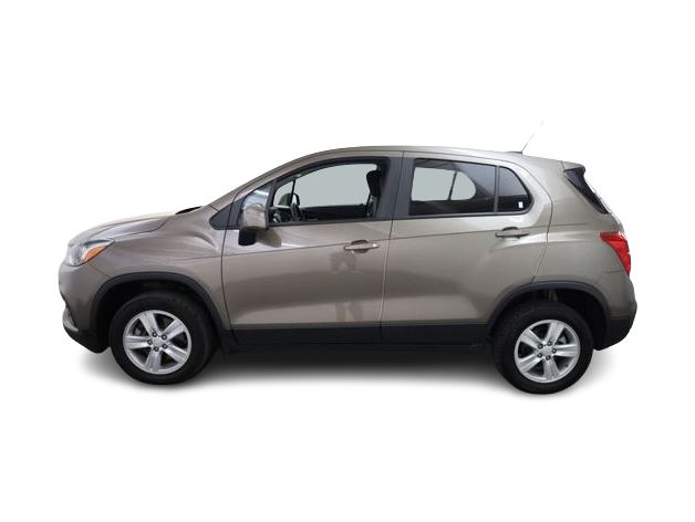Thumbnail: 2022 Chevrolet Trax - 3