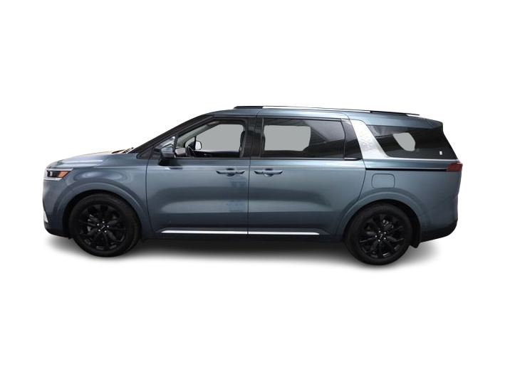 Thumbnail: 2022 Kia Carnival - 3
