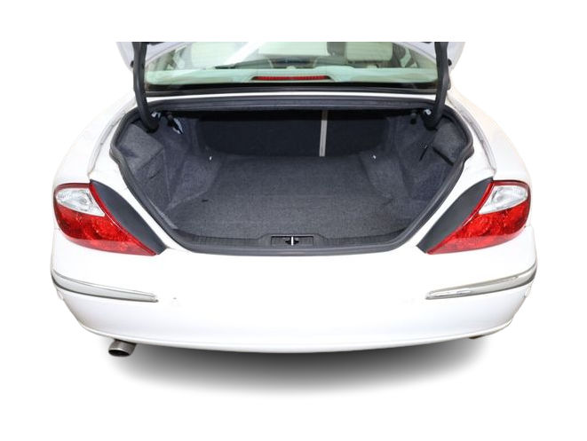 Thumbnail: 2004 Jaguar S-Type - 16