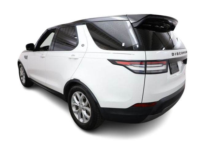 Thumbnail: 2018 Land Rover Discovery - 4