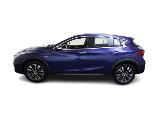 Thumbnail: 2018 INFINITI QX30 - 3