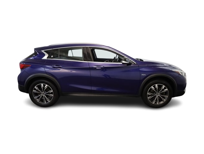 Thumbnail: 2018 INFINITI QX30 - 24