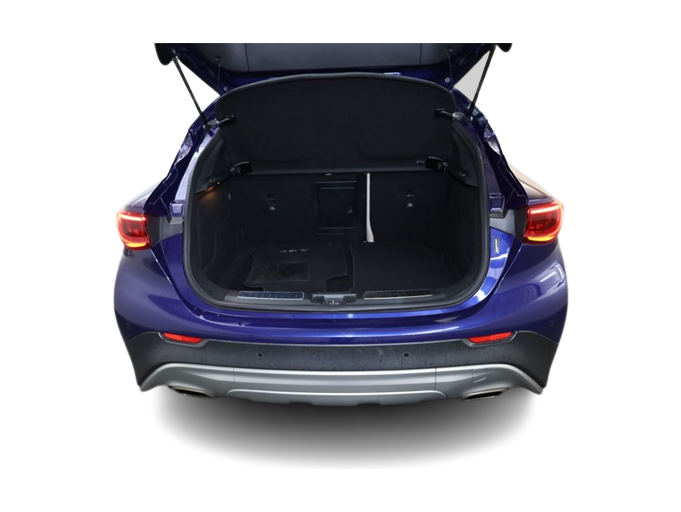 Thumbnail: 2018 INFINITI QX30 - 17