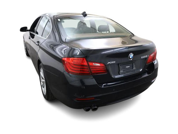 Thumbnail: 2015 BMW 5 Series - 5