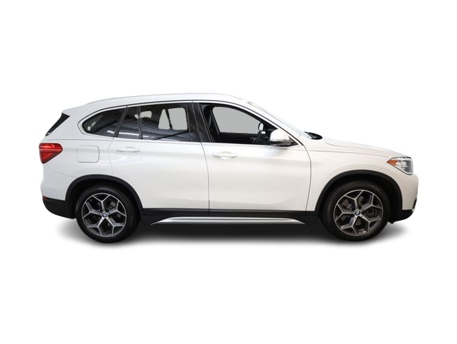 Thumbnail: 2019 BMW X1 - 23