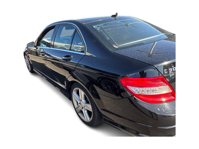 Thumbnail: 2011 Mercedes-Benz C-Class - 11