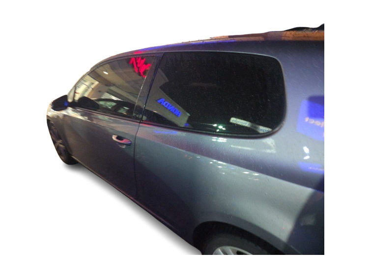 Thumbnail: 2012 Volkswagen Golf - 11