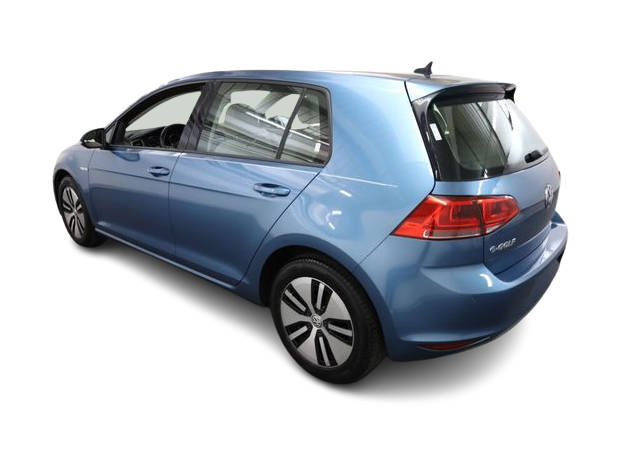 Thumbnail: 2015 Volkswagen e-Golf - 4