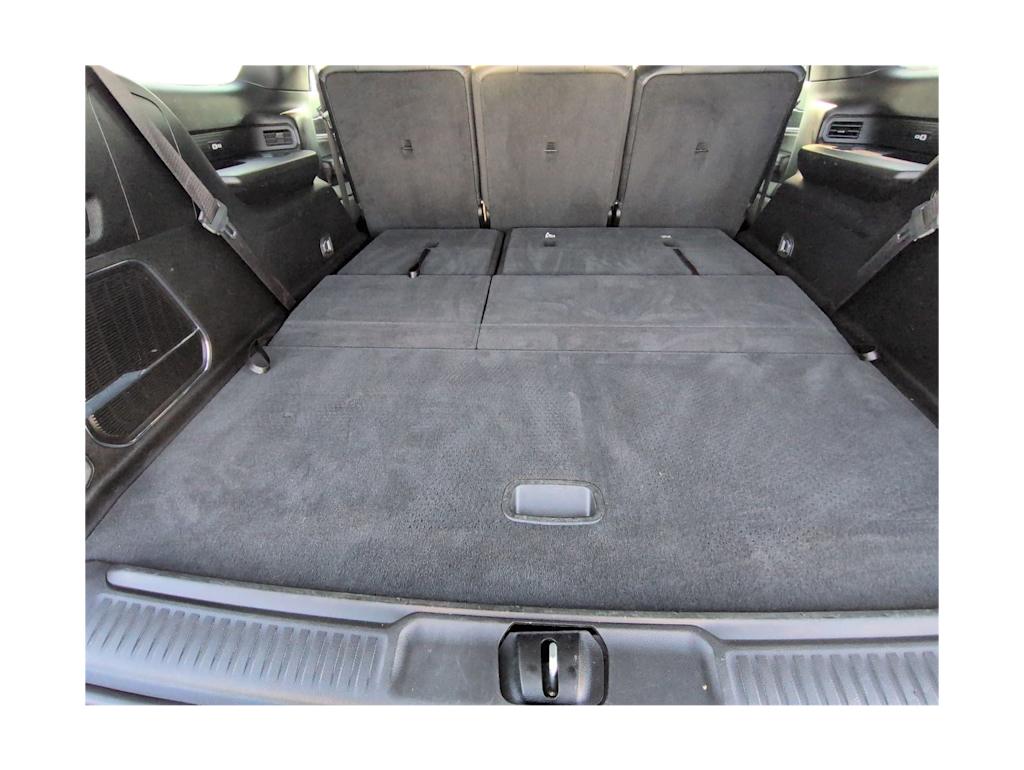 Thumbnail: 2024 Jeep Wagoneer - 16