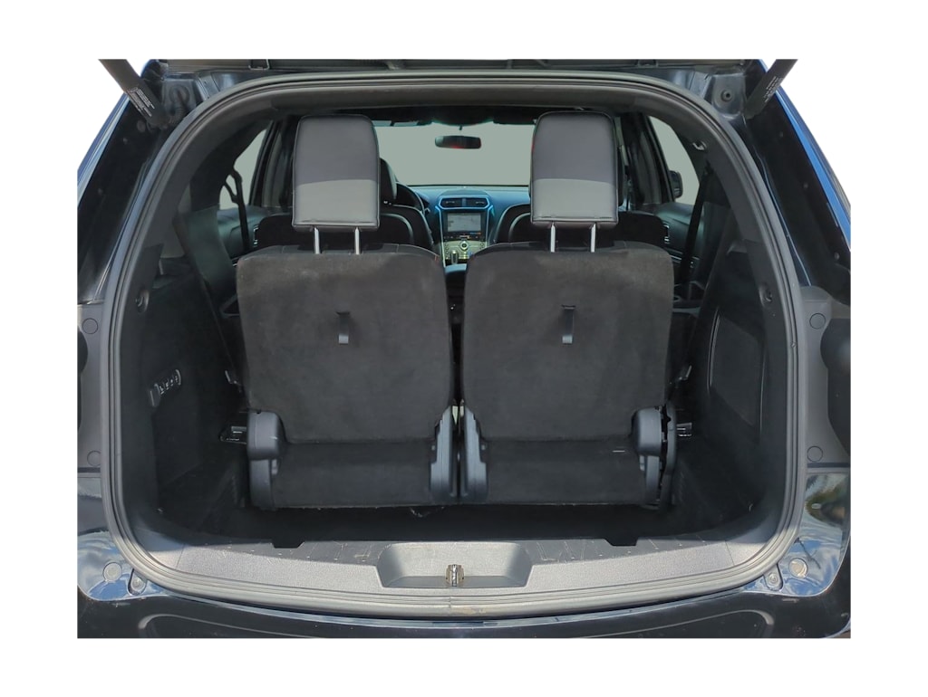 Thumbnail: 2016 Ford Explorer - 17
