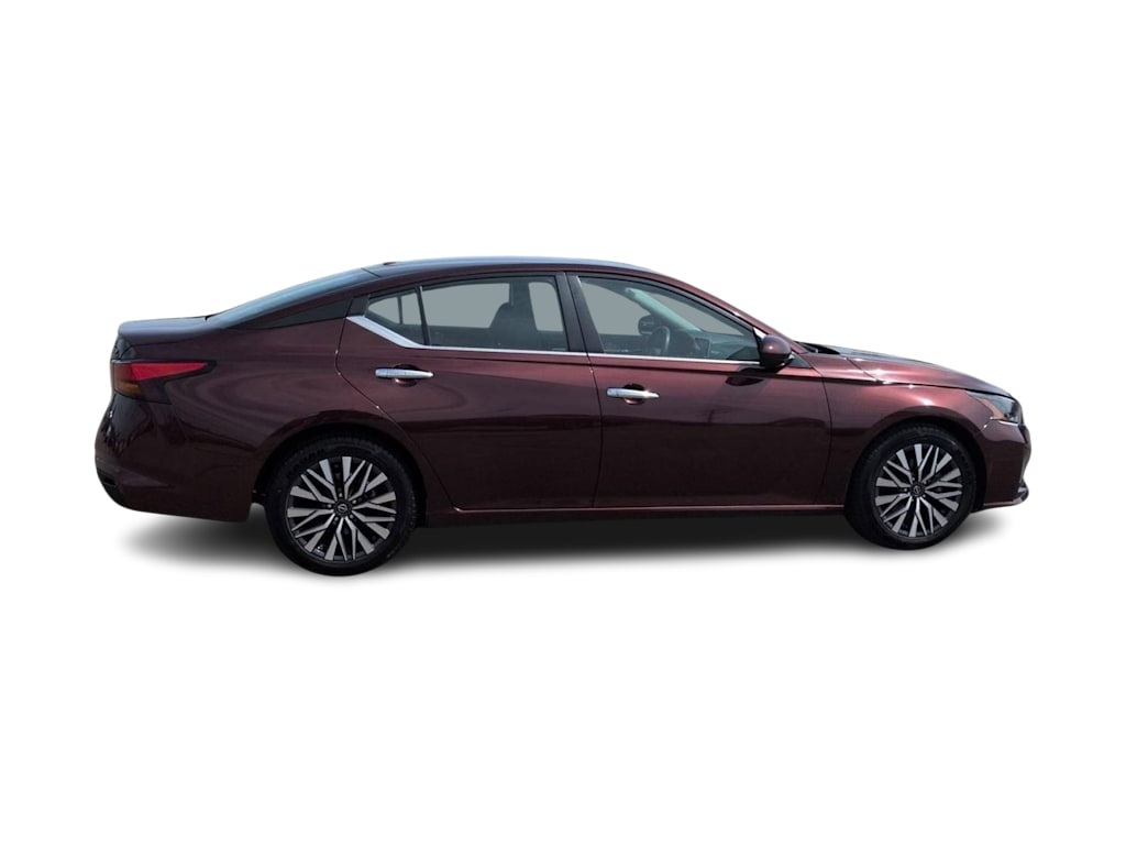 Thumbnail: 2023 Nissan Altima - 21