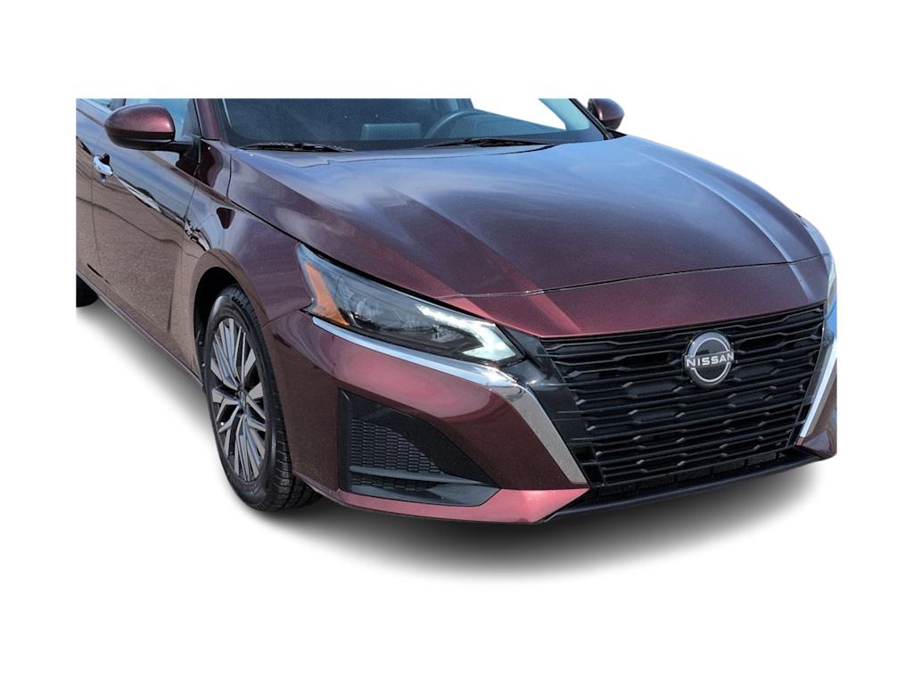 Thumbnail: 2023 Nissan Altima - 23
