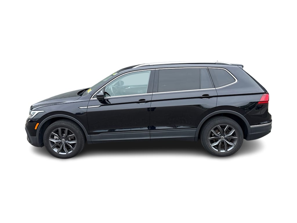 Thumbnail: 2023 Volkswagen Tiguan - 3