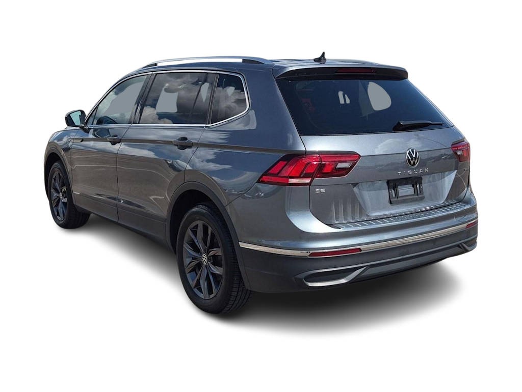 Thumbnail: 2023 Volkswagen Tiguan - 4
