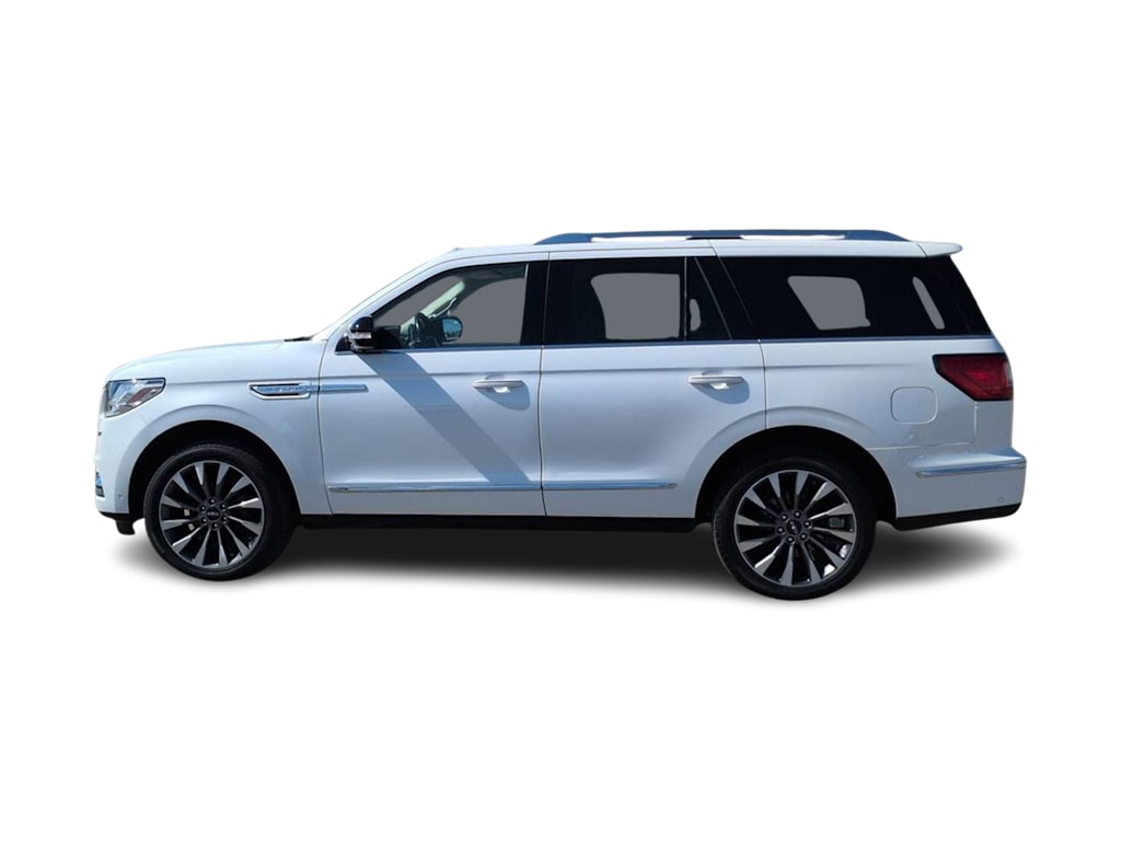 Thumbnail: 2021 Lincoln Navigator - 3