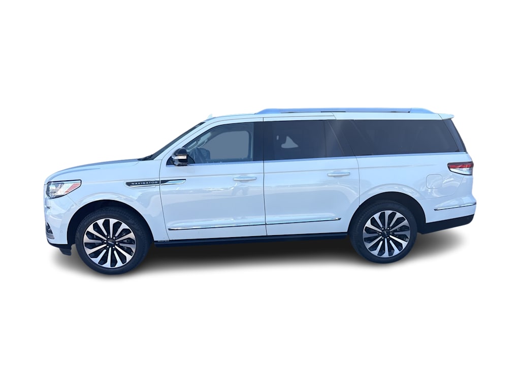 Thumbnail: 2023 Lincoln Navigator L - 14