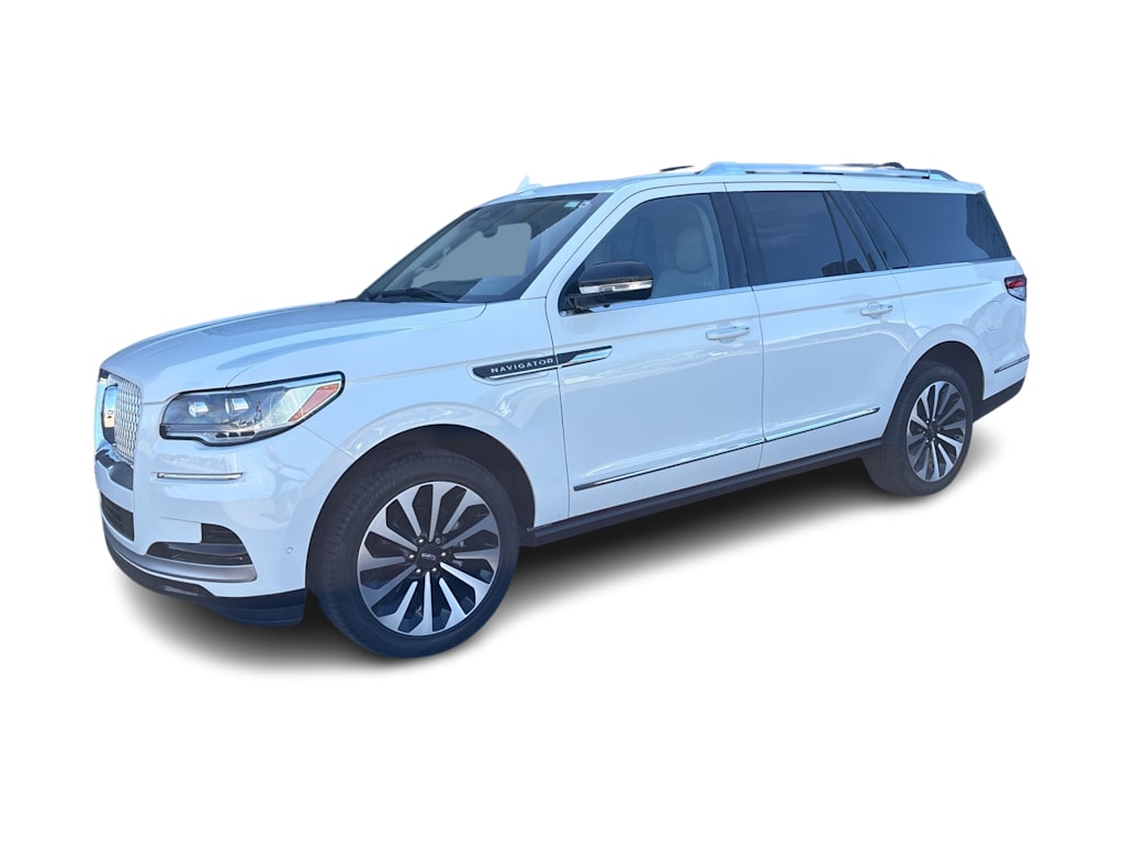 Thumbnail: 2023 Lincoln Navigator L - 3