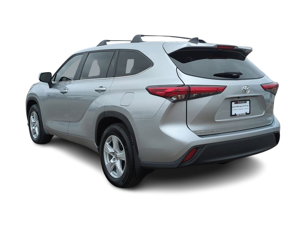 Thumbnail: 2023 Toyota Highlander - 4