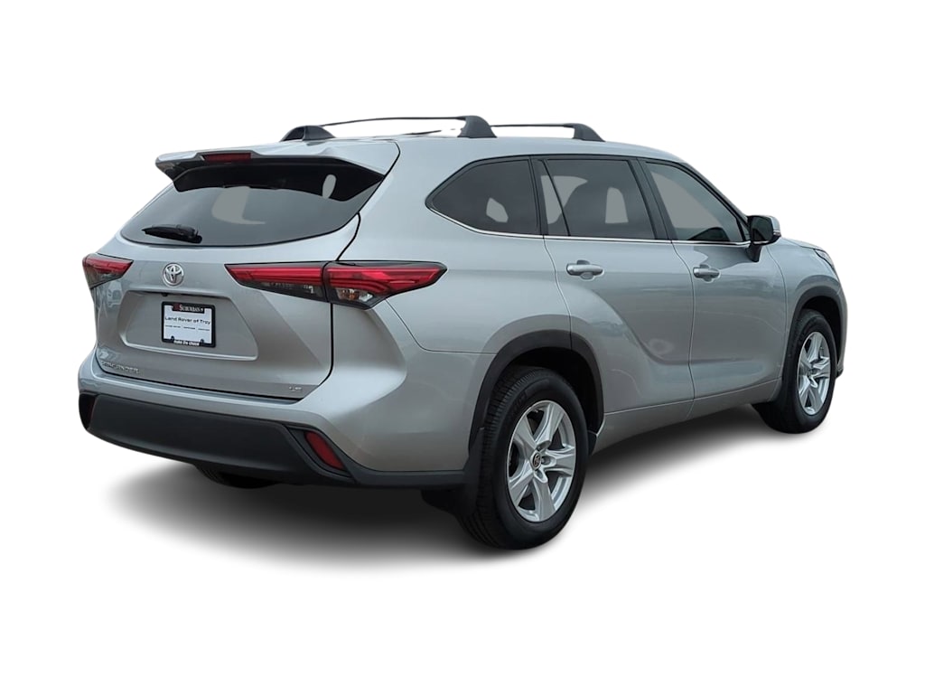 Thumbnail: 2023 Toyota Highlander - 20