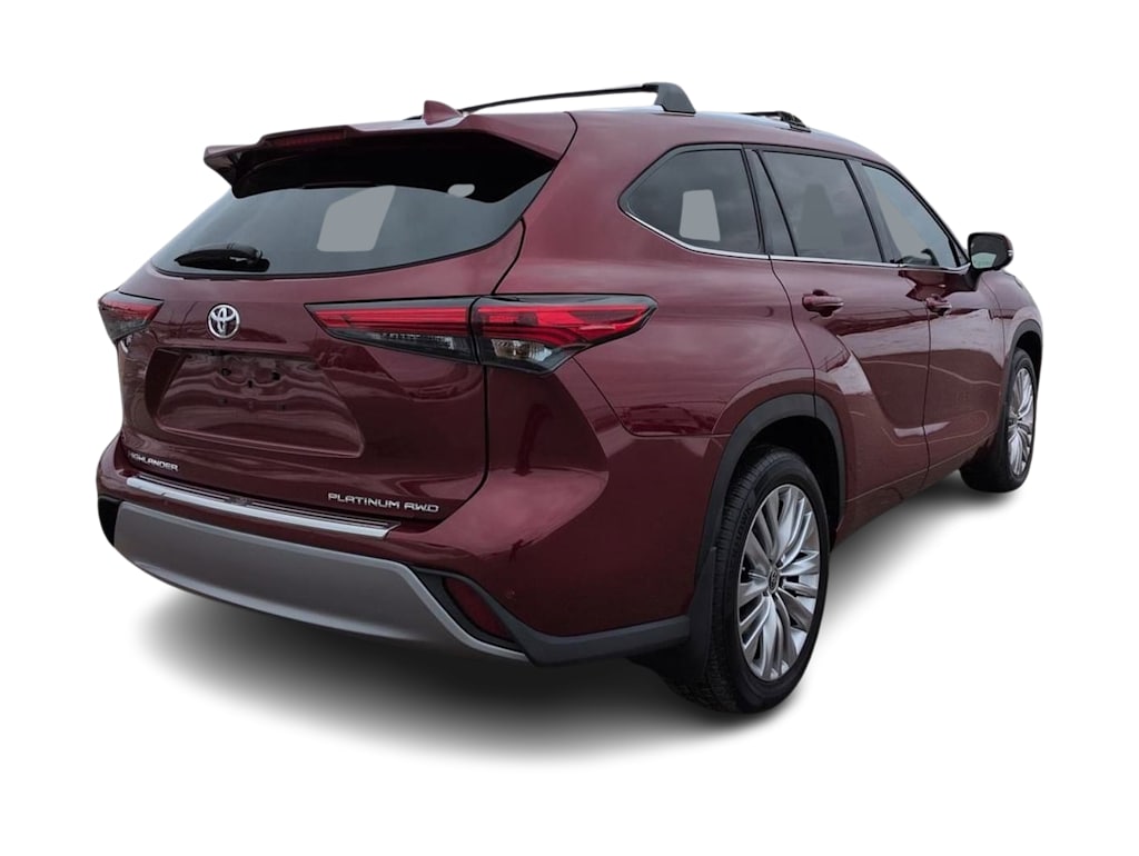 Thumbnail: 2023 Toyota Highlander - 21