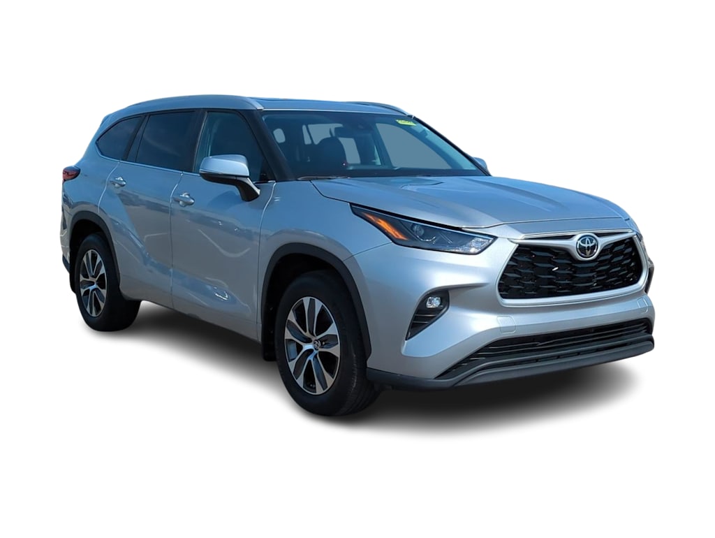 Thumbnail: 2023 Toyota Highlander - 22