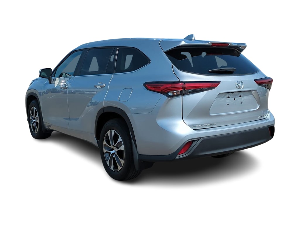 Thumbnail: 2023 Toyota Highlander - 4