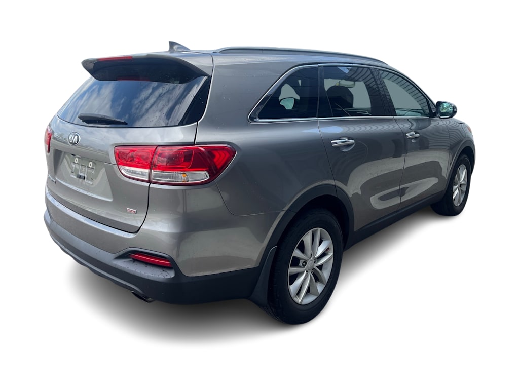 2018 Kia Sorento LX 9