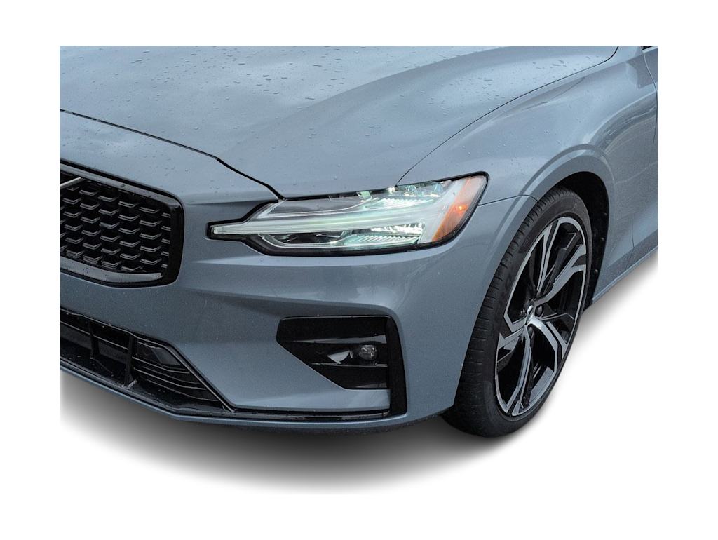 Thumbnail: 2024 Volvo S60 - 24